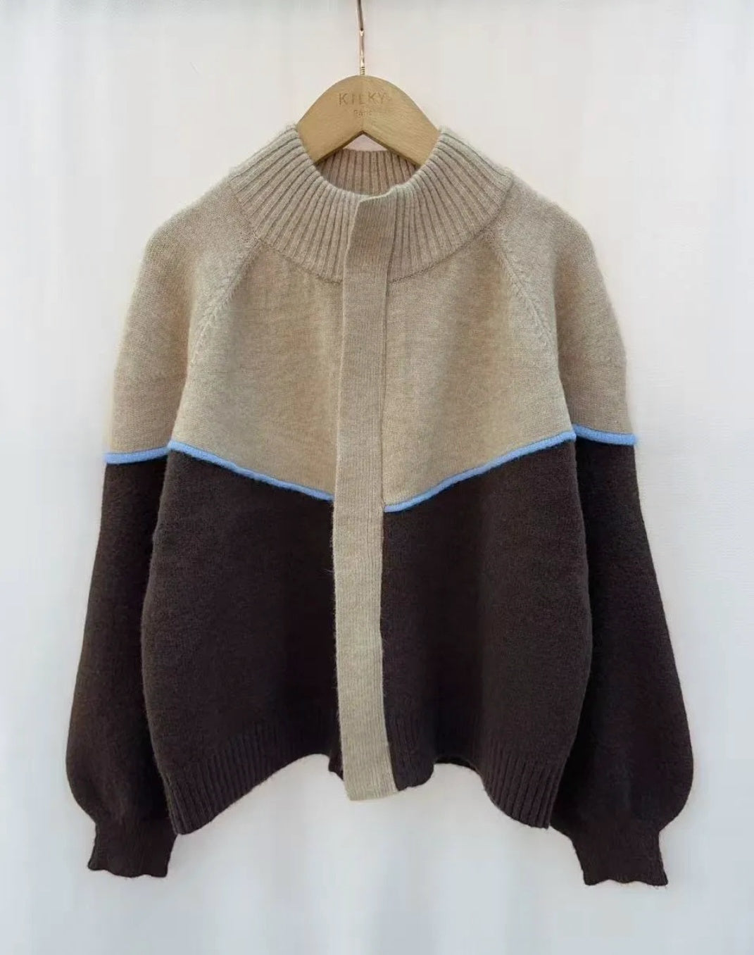 Neutral knit
