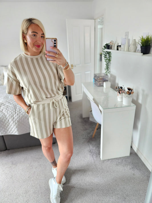Cream & Beige Shorts
